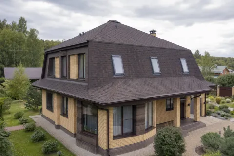 Монтаж мягкой кровли Shinglas на доме с мансардой 240 м², Истра